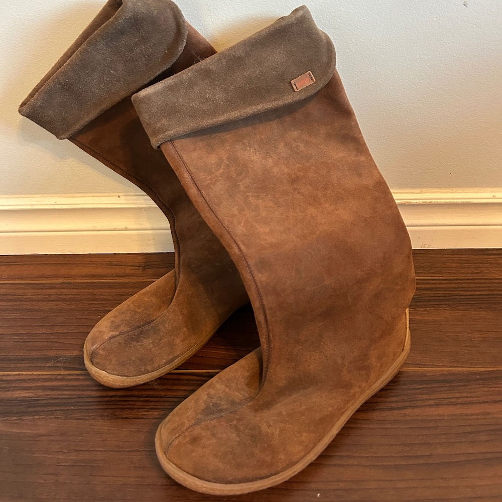 Vintage Camper Suede Boots